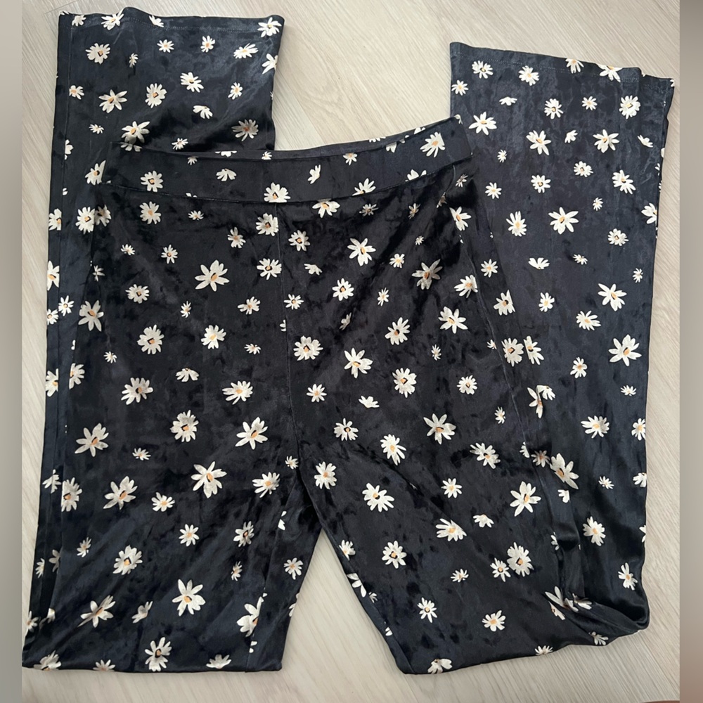 Nordstrom Elodie Brand - soft velvet black pants with white floral pattern